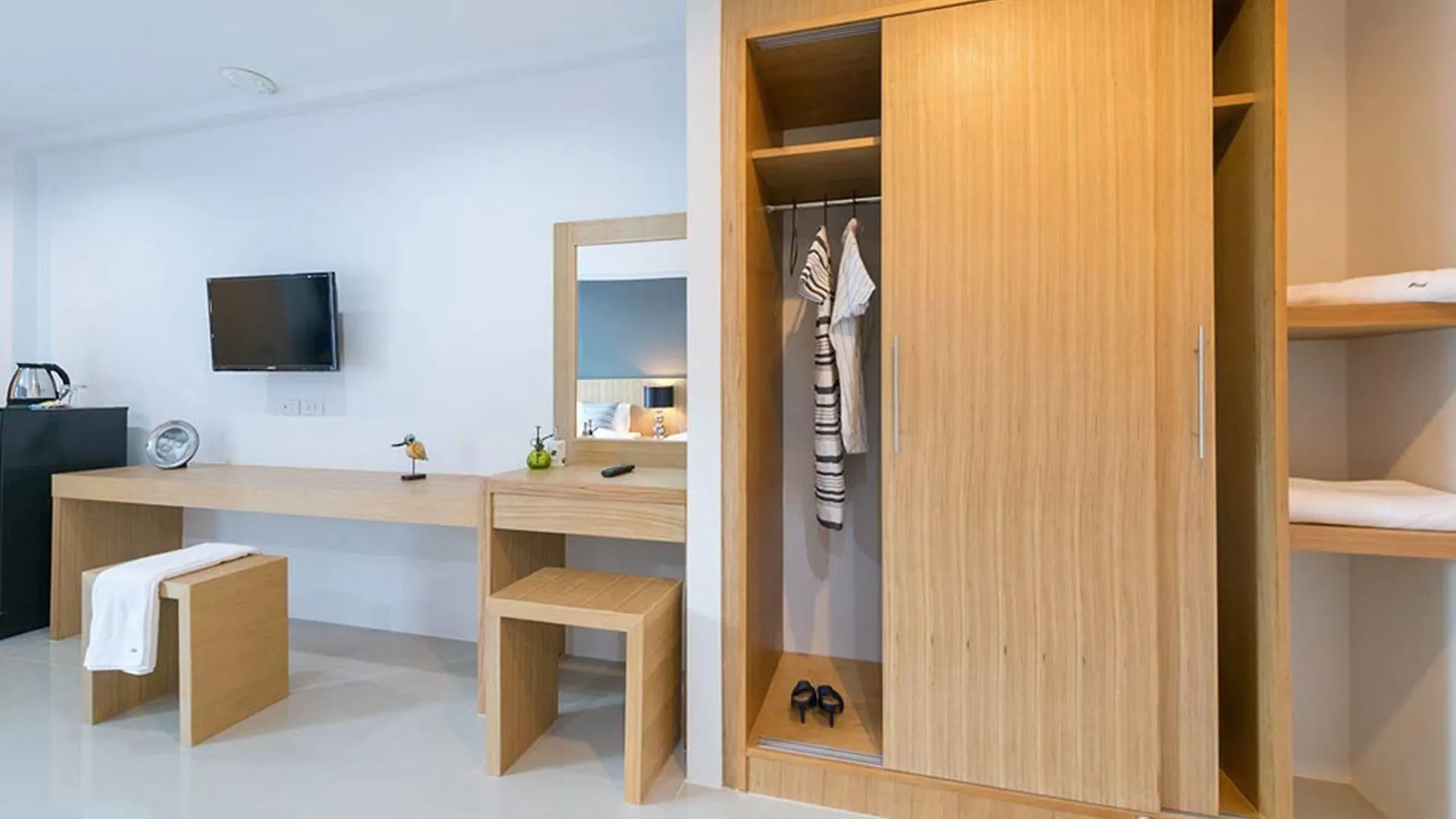 Pixel Hostel Phuket Airport Thalang 3*,