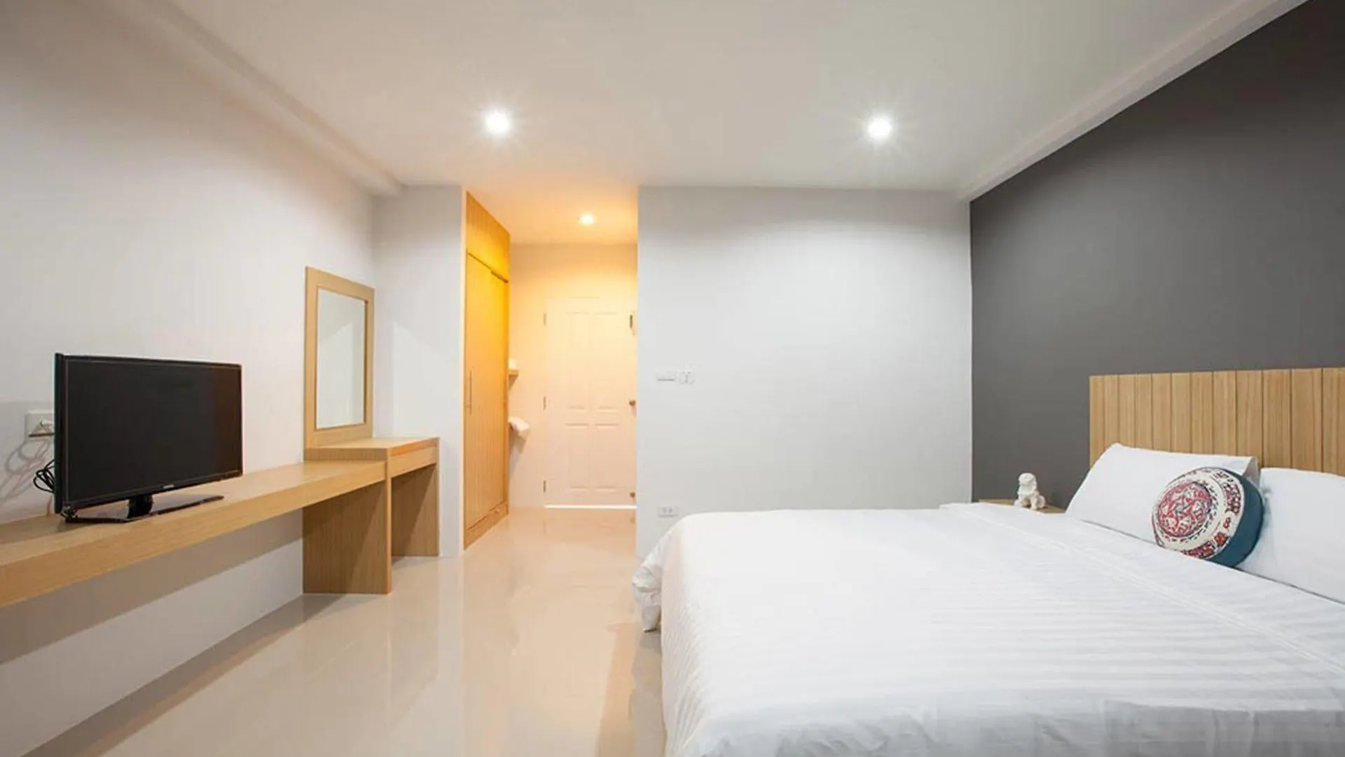 Pixel Hostel Phuket Airport Thalang Hotel